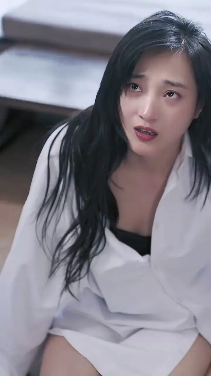 《蚀骨囚爱》：禁锢之下的爱与救赎，人性挣扎的残酷物语